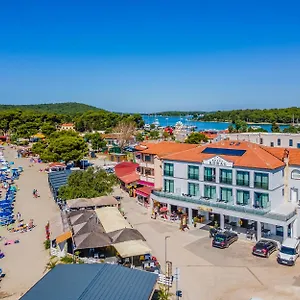 Отель Koral, Медулин
